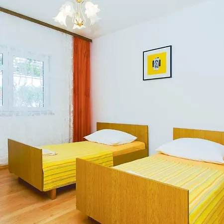 Apartment Four-bedroom In *