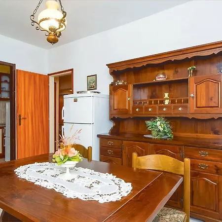 Διαμέρισμα Four-bedroom In